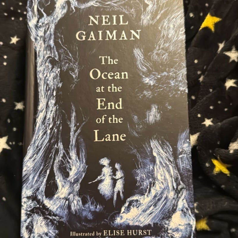 The Ocean at the End of the Lane (Illustrated Edition)