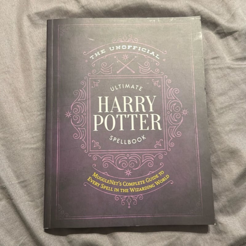 Unofficial Ultimate Harry Potter Spellbook Costco Boxed Set Edition