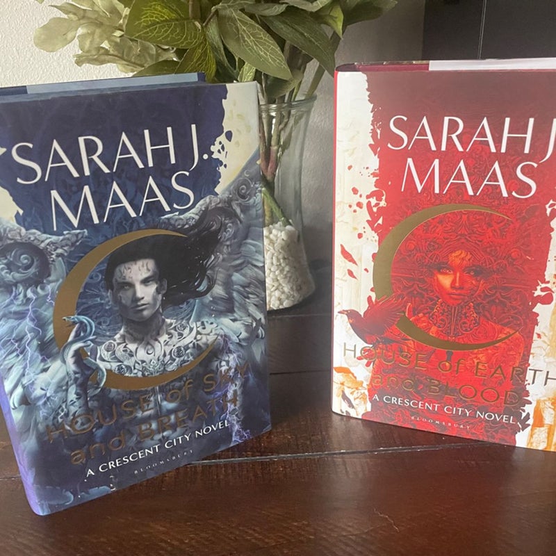 Illumicrate store Crescent City Overlays Sarah J. Maas