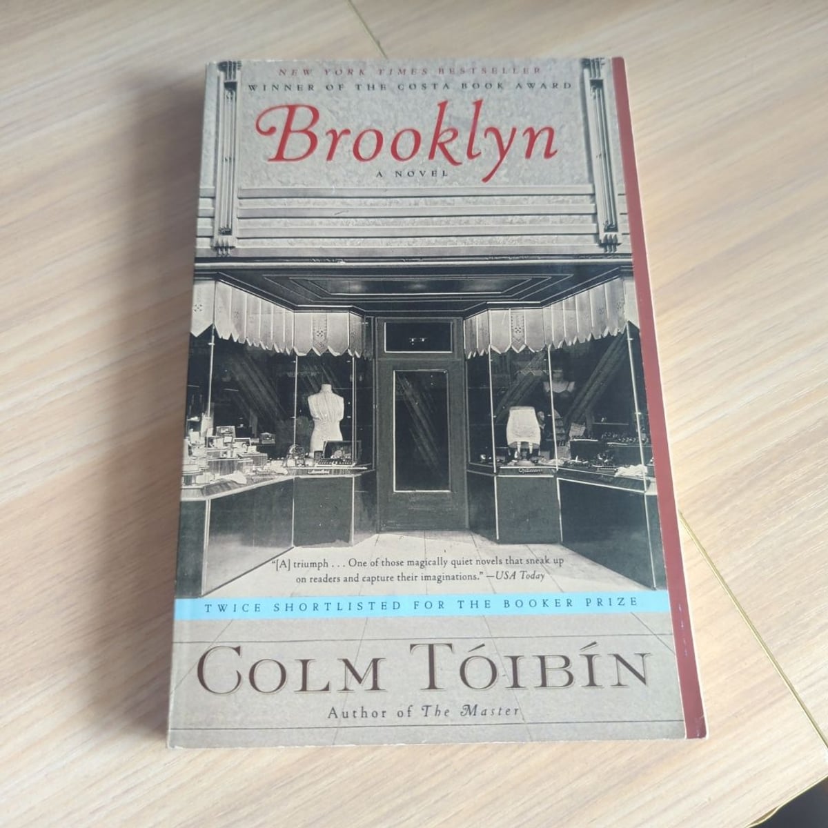 Brooklyn by Colm Toibin, Paperback Pangobooks