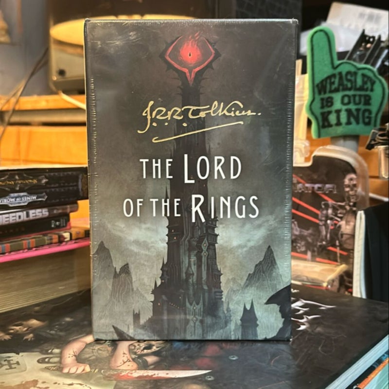 The Lord of the Rings 3-Book Paperback Box Set NIP