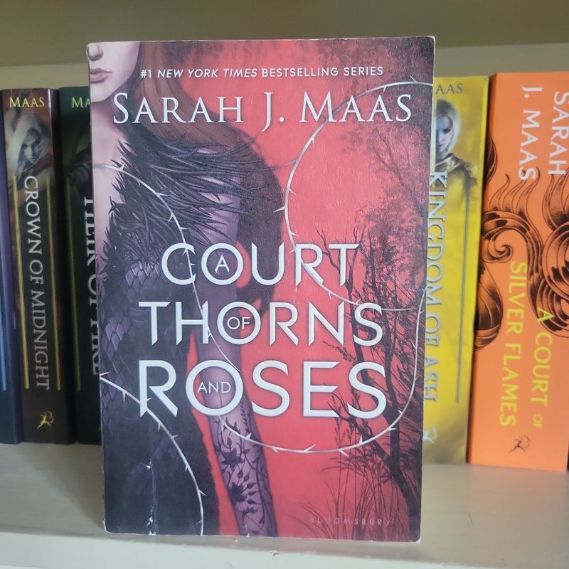 A Court of Thorns and Roses OOP original cover paperback