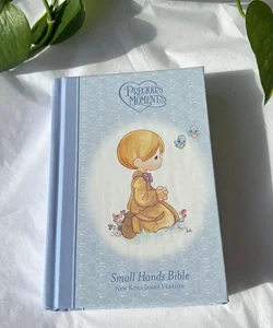 Precious moments: Small Hands Bible 