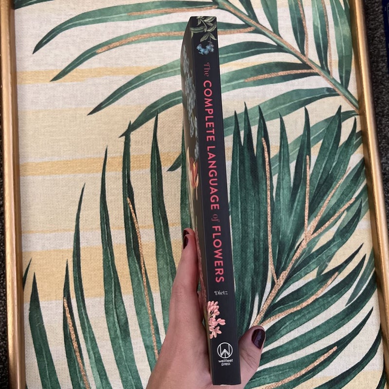 The Complete Language of Flowers (a Definitive and Illustrated History) 
