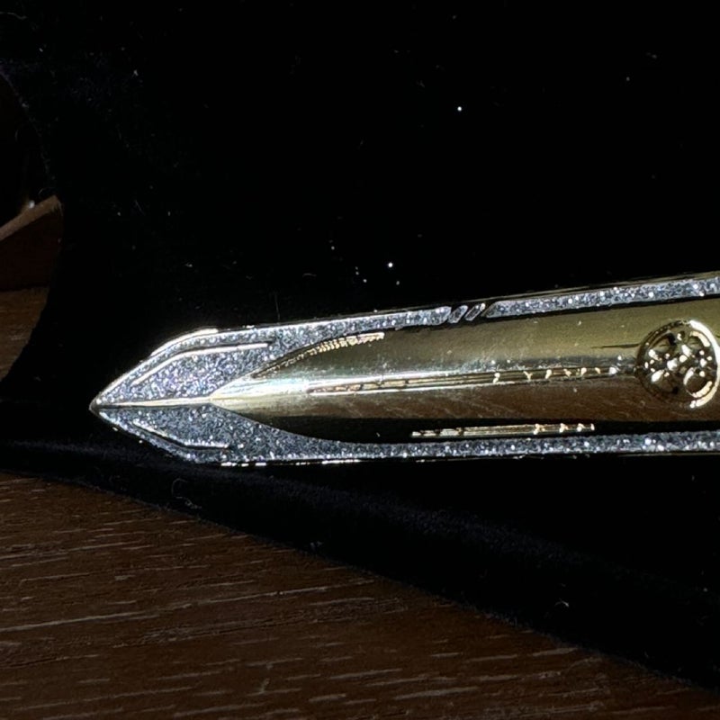Damaris Sword of Truth - Throne of Glass replica