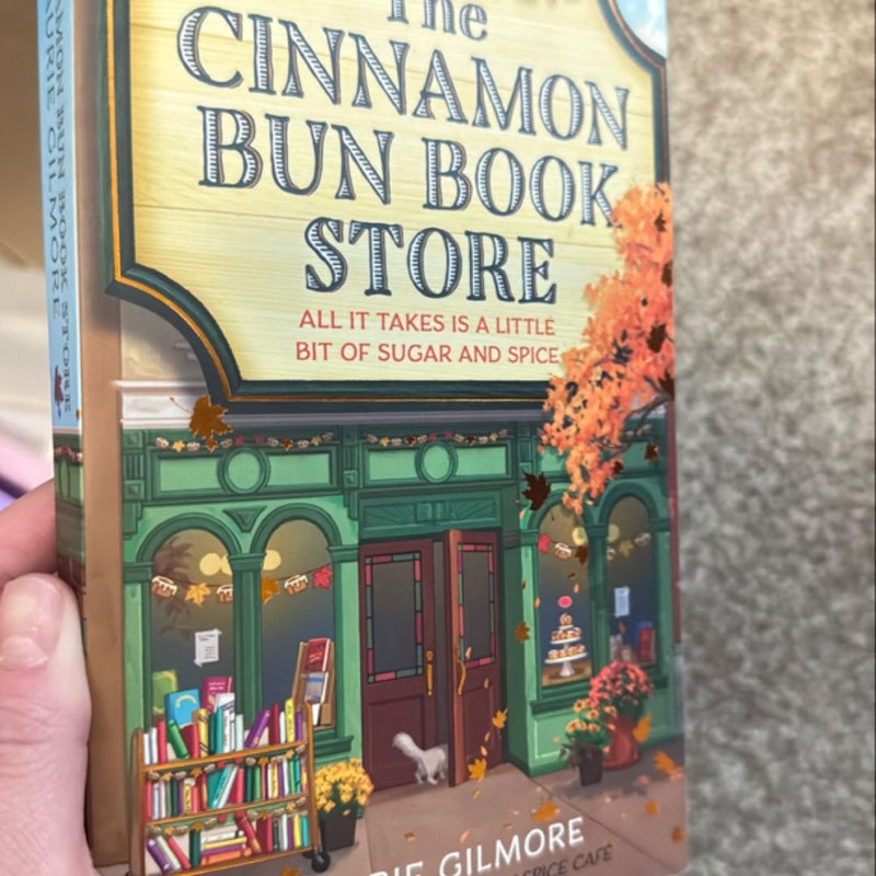 The Cinnamon Bun Book Store (Dream Harbor, Book 2)