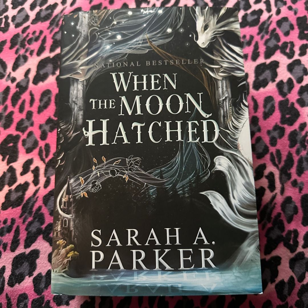 洋書 When The Moon Hatched from Page&Wick Page & Wick *HAND SIGNED* When the Moon Hatched by Sarah A. Parker