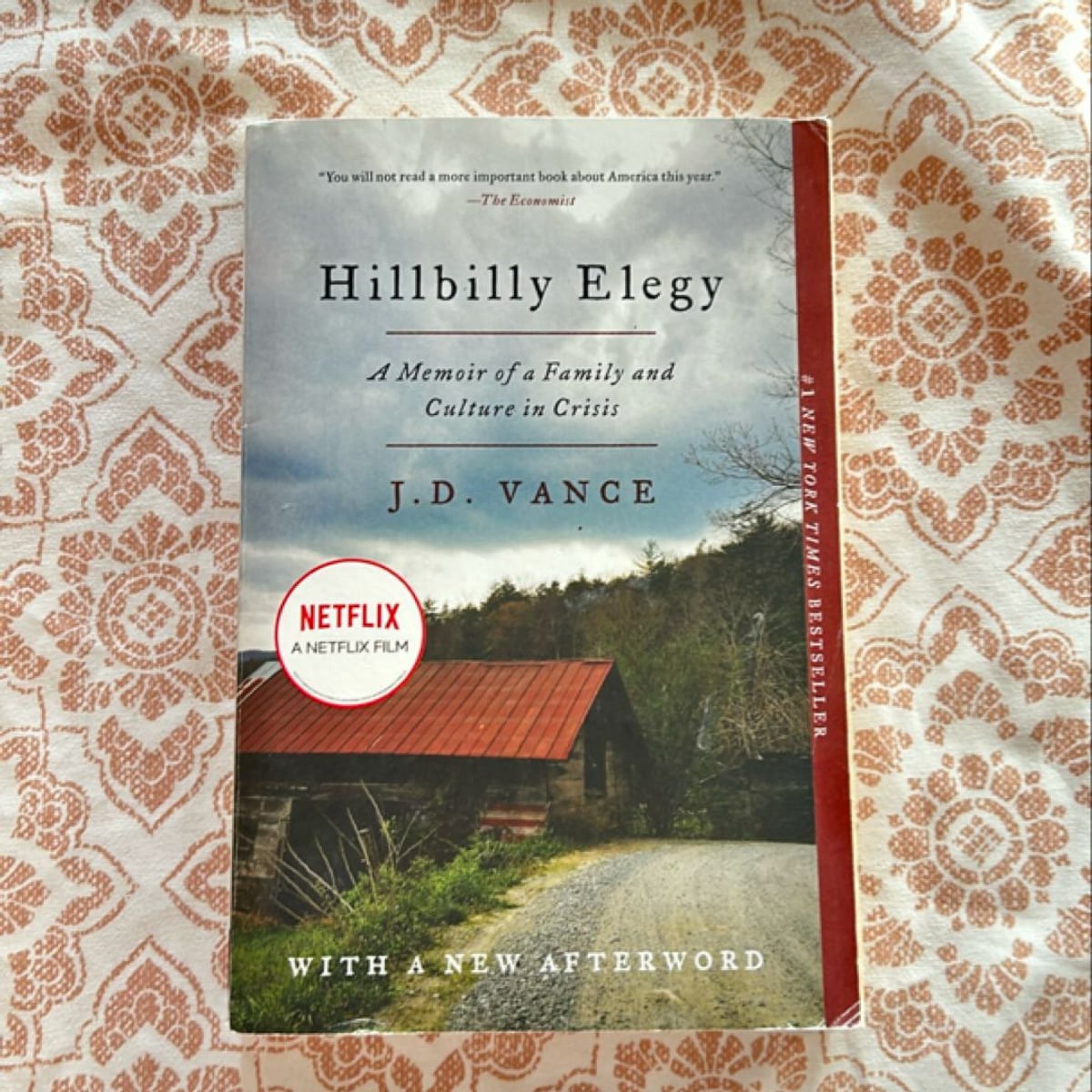 Hillbilly Elegy by J. D. Vance, Paperback Pangobooks
