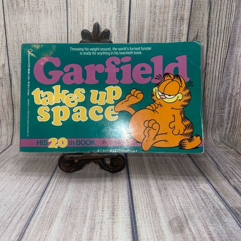 Garfield takes up space HIS 20th BOOK By Jim Davis, 1991-Paperback