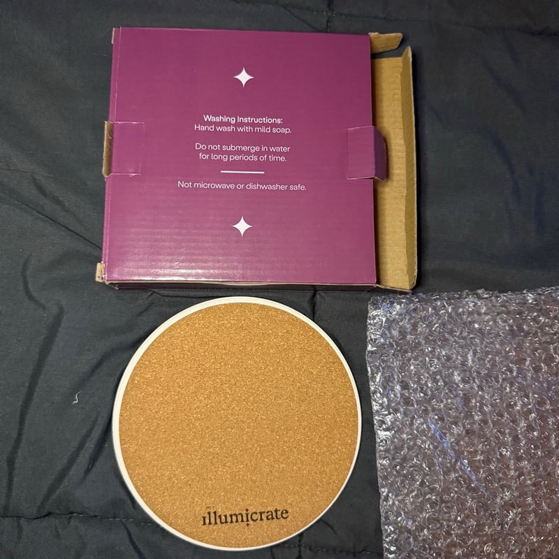 Illumicrate Legends & Lattes Trivet