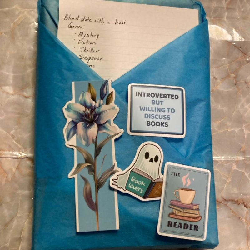 Blind date with a book (thriller, suspense, crime fiction)