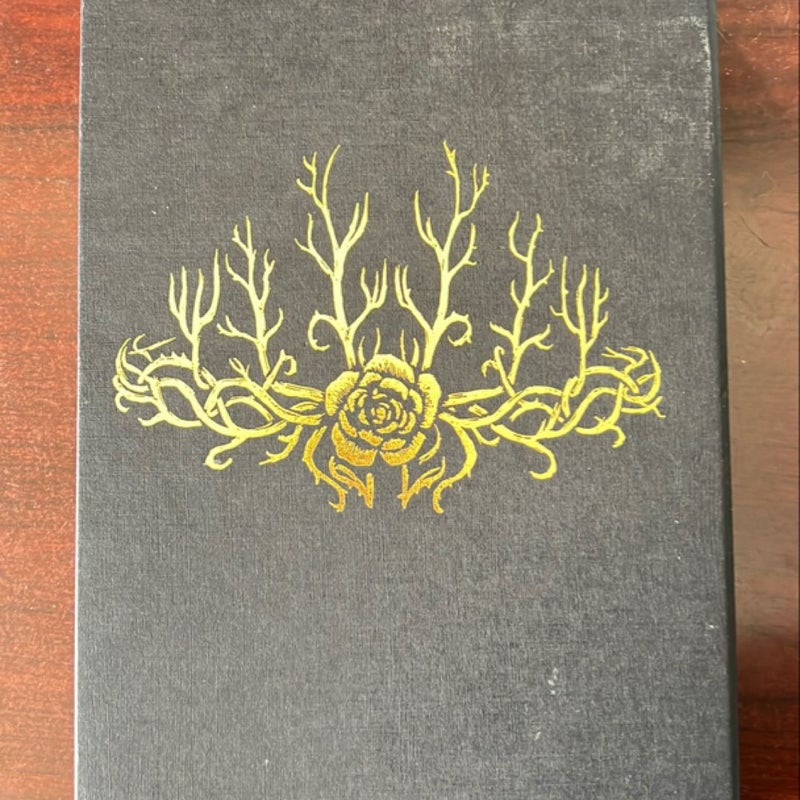 A Court of Thorns and Roses Collector's Edition