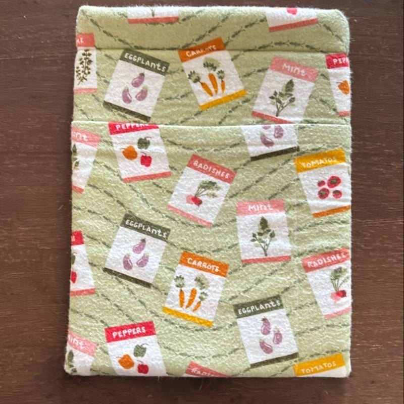 HappyGoLovelySleeves Book Sleeve 