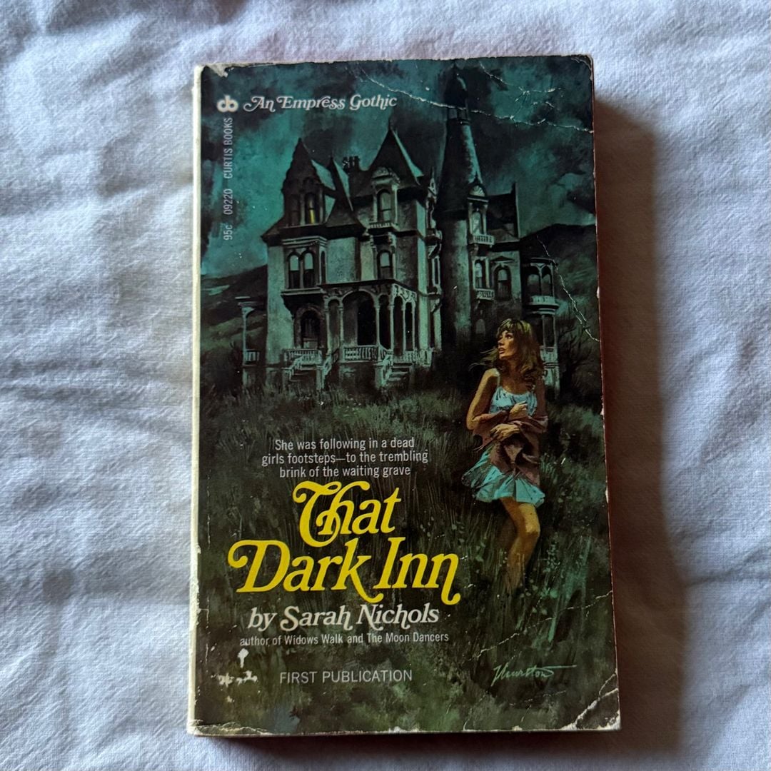 That Dark Inn by Sarah Nichols, Paperback | Pangobooks