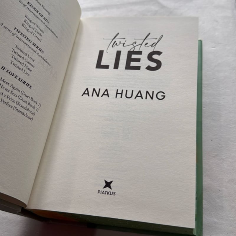 Twisted Lies -fairyloot