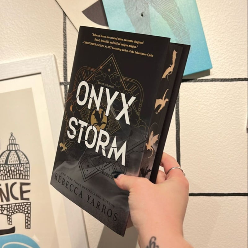 Onyx Storm (Deluxe Edition)