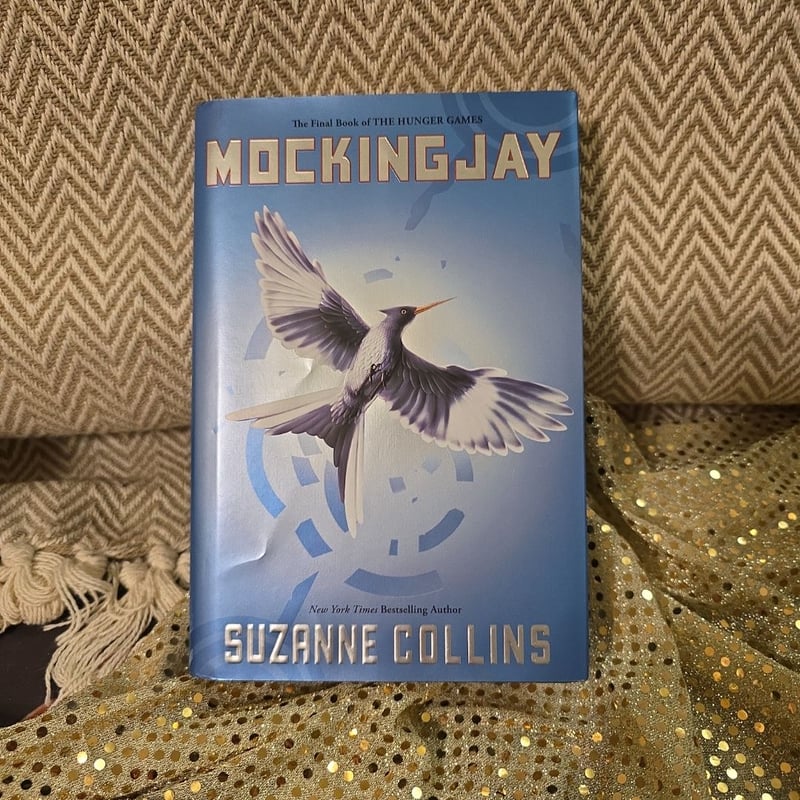 Mockingjay by Suzanne Collins, Hardcover | Pangobooks