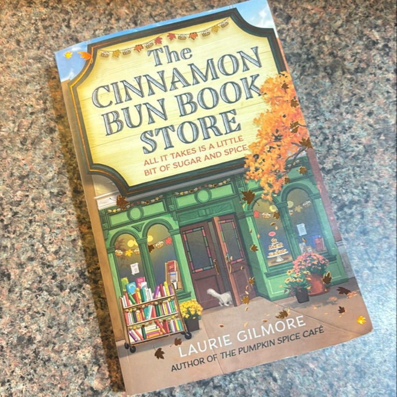 The Cinnamon Bun Book Store (Dream Harbor, Book 2)