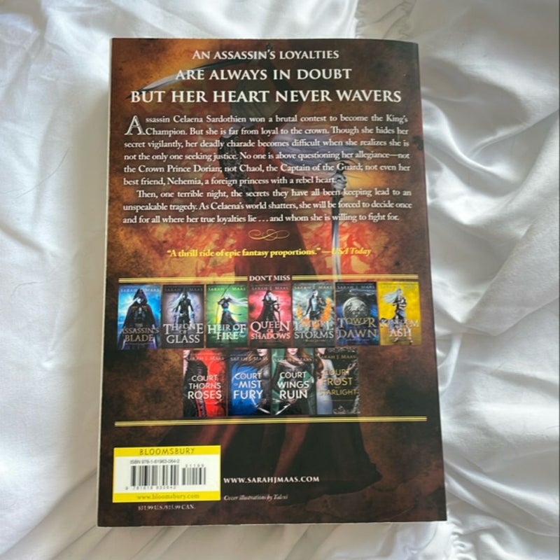 Crown of Midnight original paperback cover