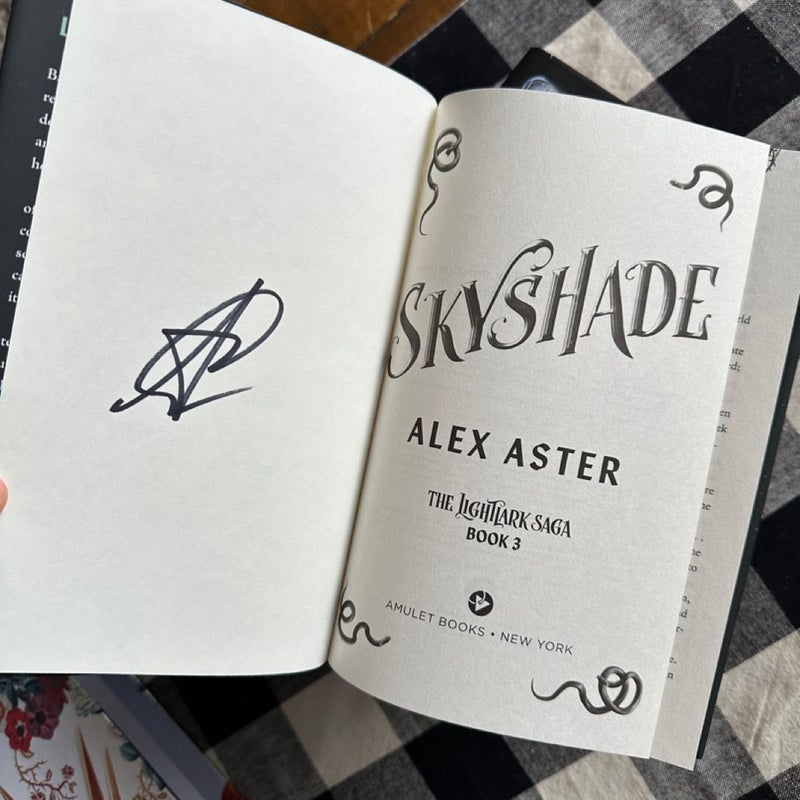 Lightlark Saga - Signed (lightlark, nightbane, skyshade)
