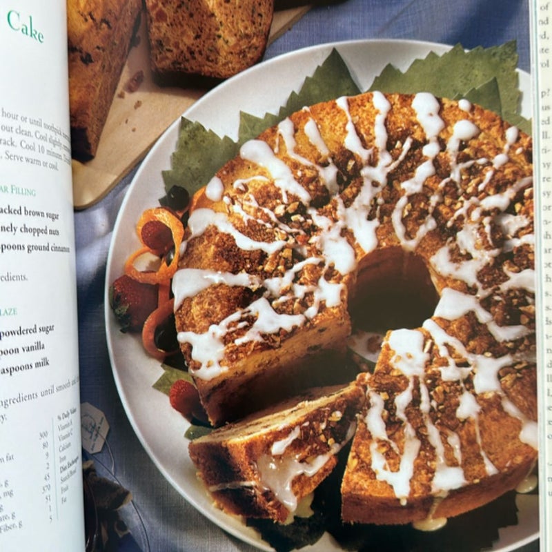 Betty Crocker's New Low-Fat, Low Cholesterol Cookbook