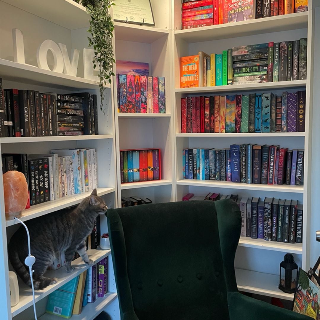 Niccole’s BOOK Corner