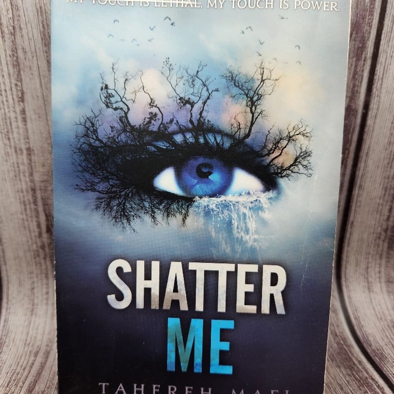 Shatter Me By Tahereh Mafi. 9780062085504 Paperback Good Condition
