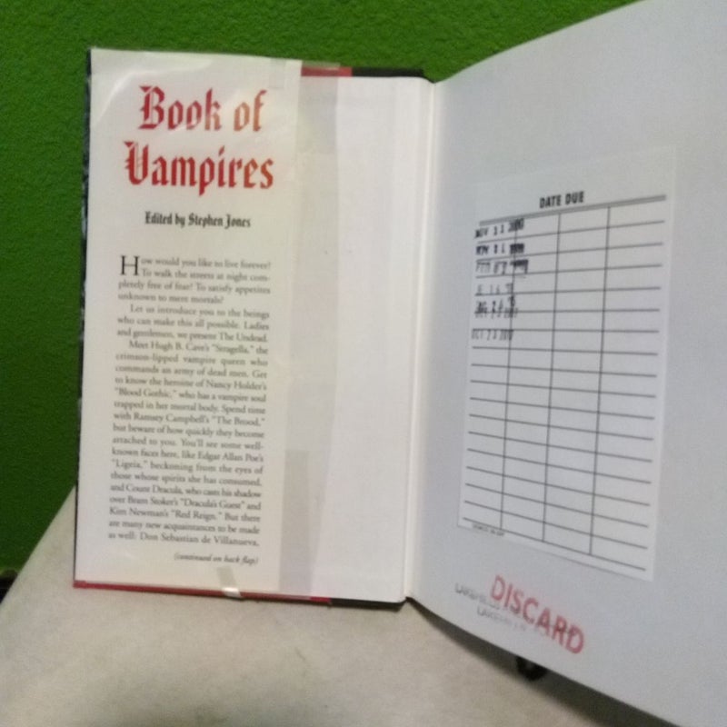 The Mammoth Book of Vampires