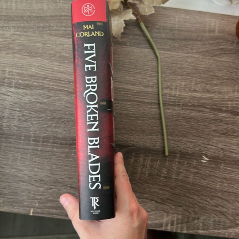 Five Broken Blades (Standard Edition)