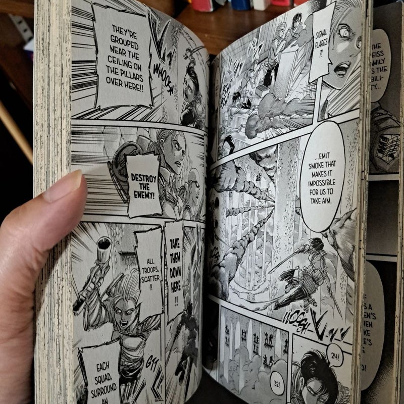 Attack on Titan 16