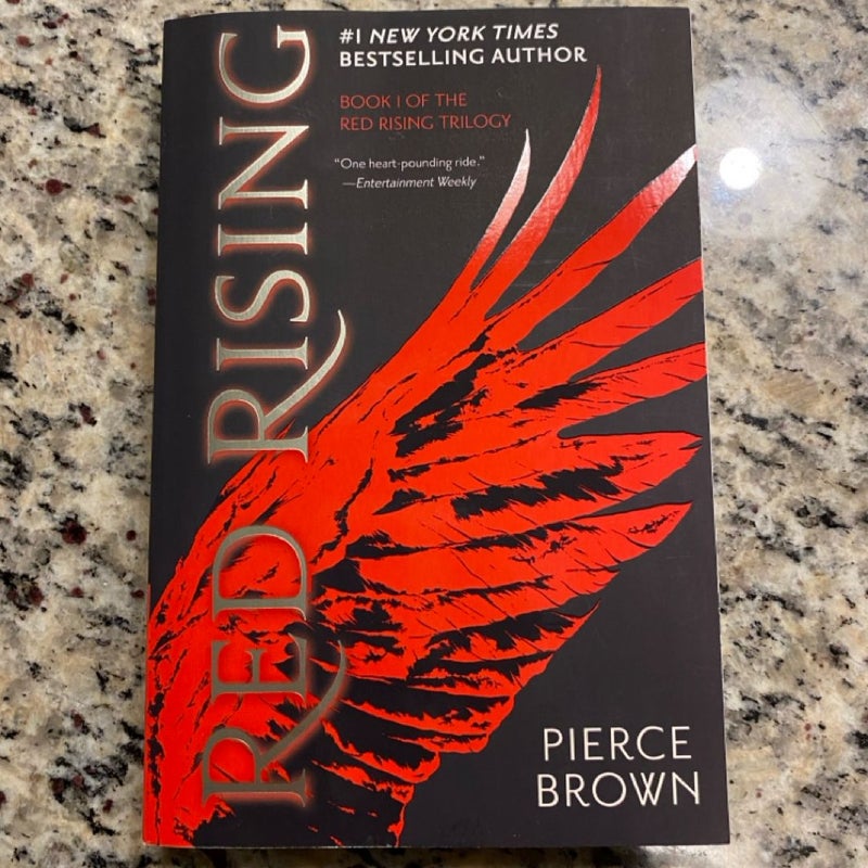 Red Rising books 1-5 (includes iron gold and dark age)