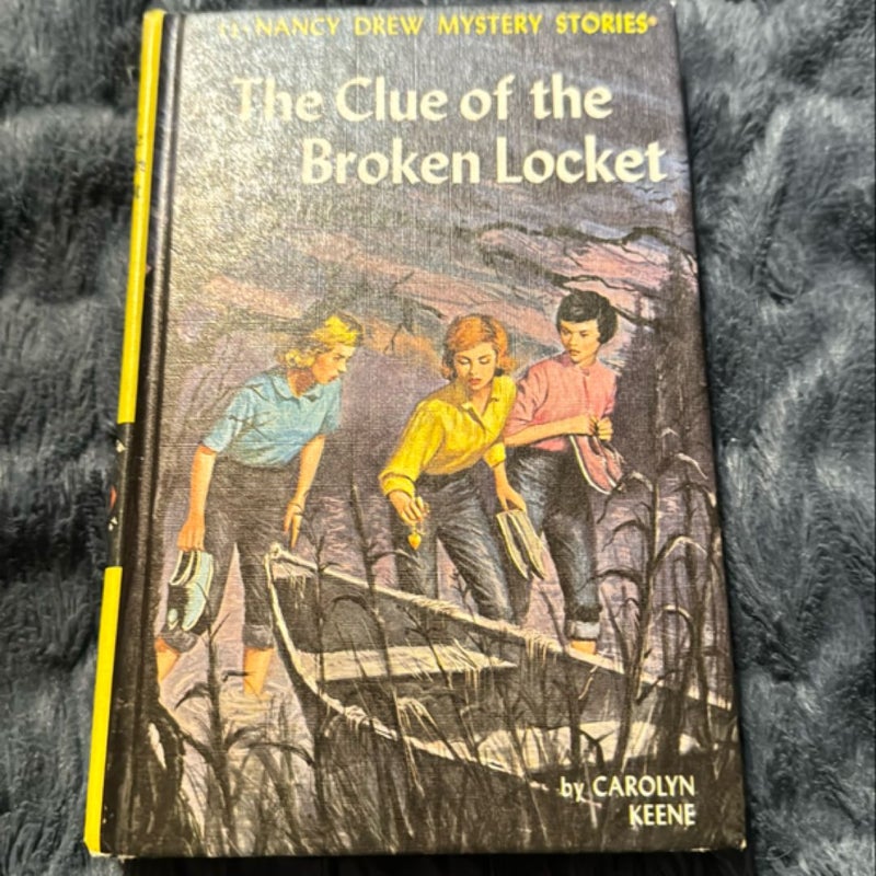 Nancy Drew 11: the Clue of the Broken Locket