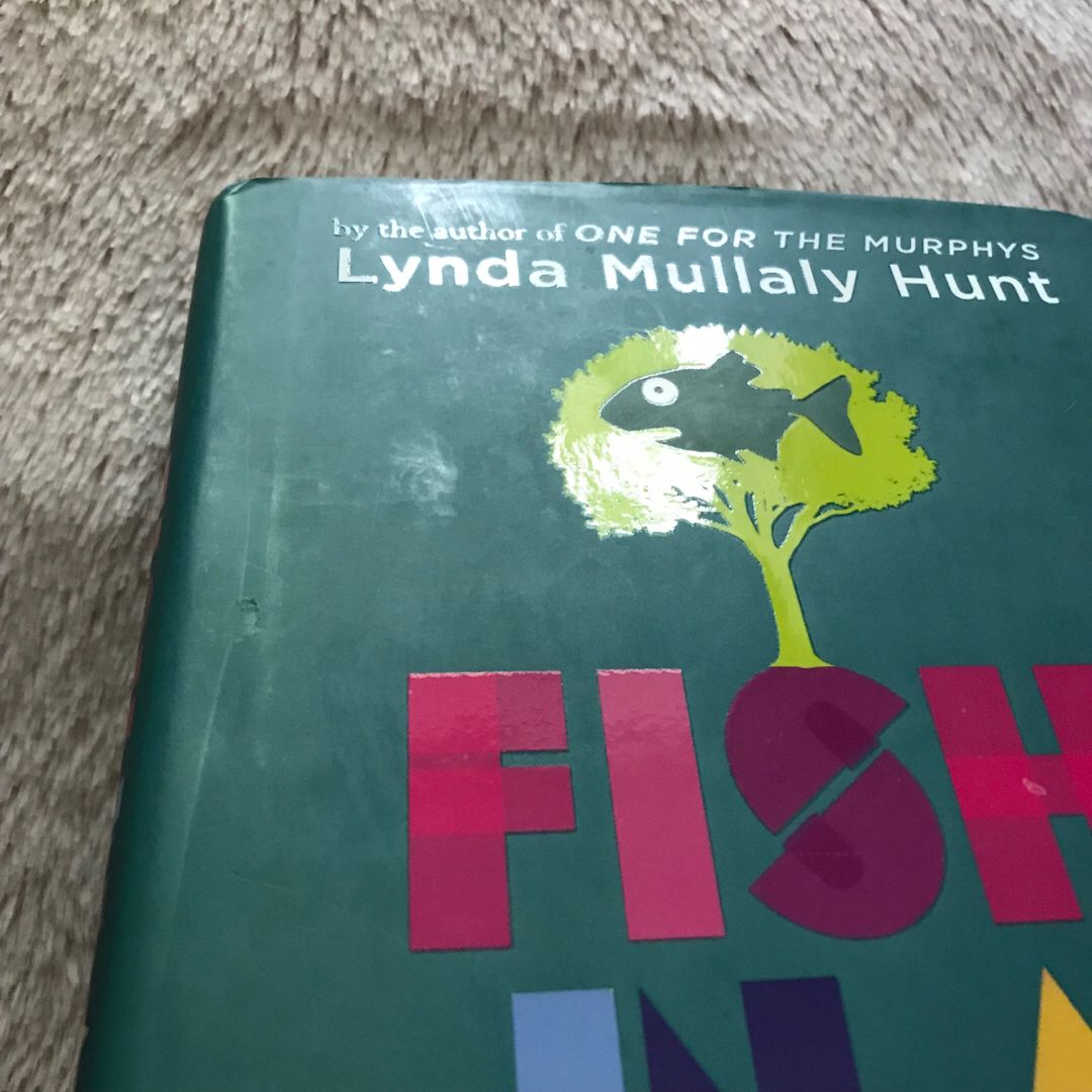 Fish in a Tree by Lynda Mullaly Hunt (2017, Digest Paperback) 9780142426425