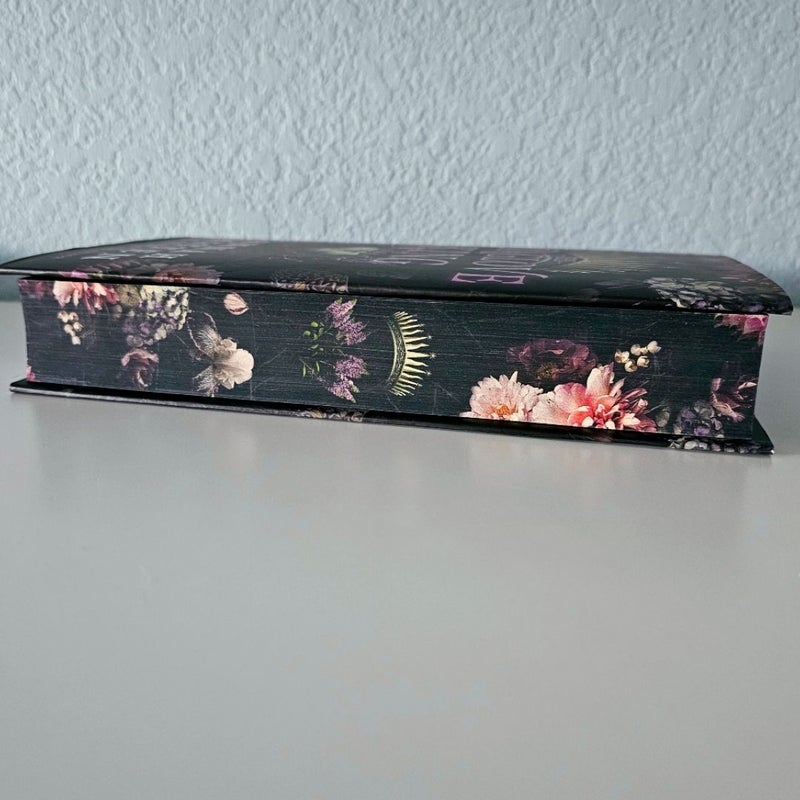 The Foxglove King Hannah Whitten Fairyloot Exclusive Sprayed Edge Endpaper Art