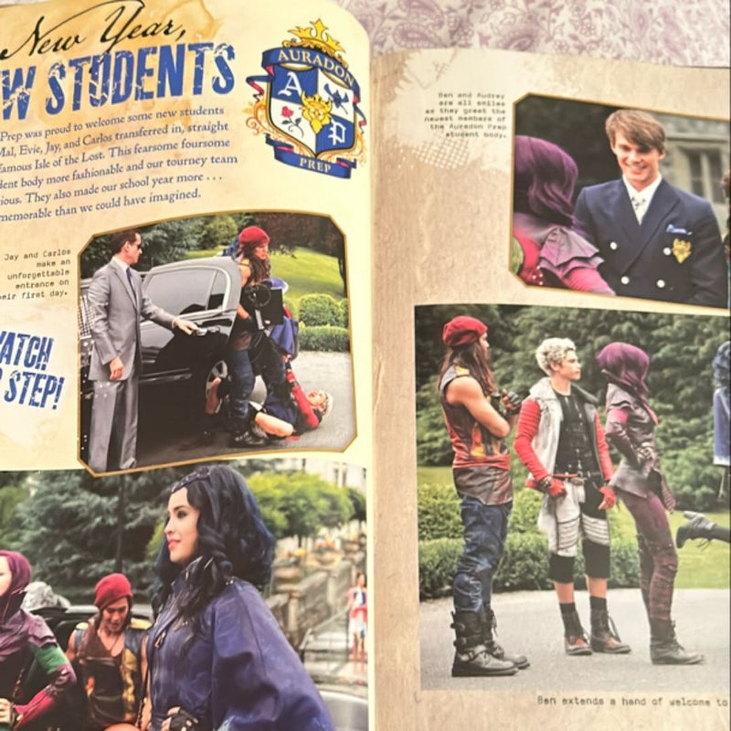 Disney Descendants Yearbook