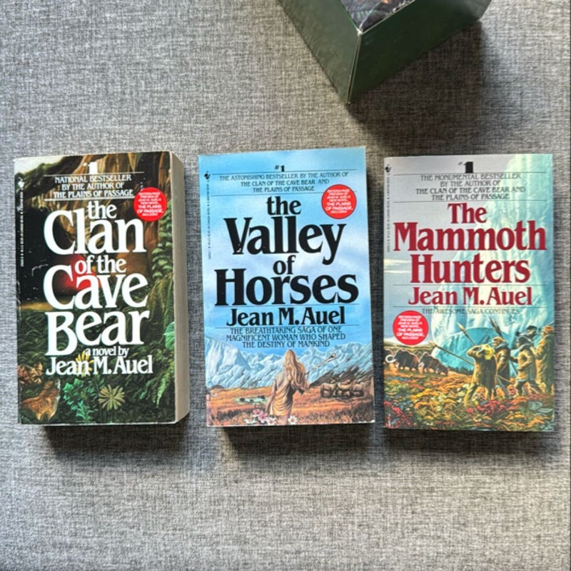 The Earth’s Children Box Set