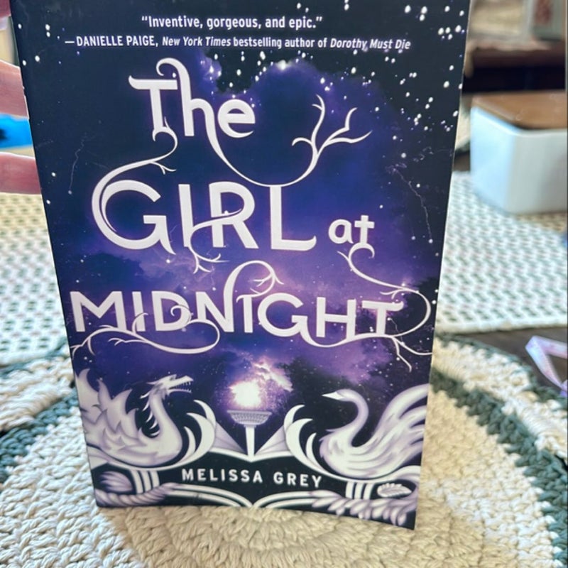 The Girl at Midnight-4 star read