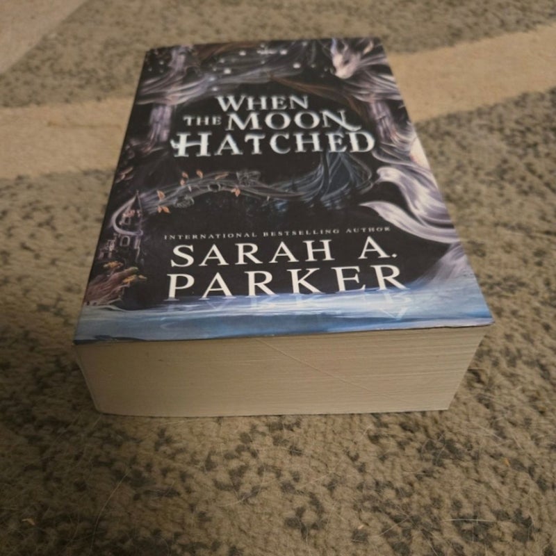 Indie out of print when the moon hatched adult high epic fantasy 