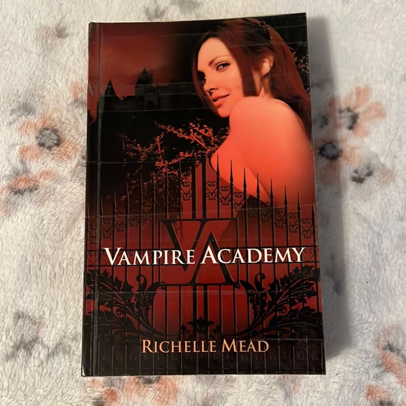 Vampire Academy (en Español) / Vampire Academy