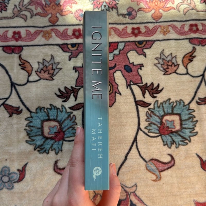Ignite Me by Tahereh Mafi, Paperback | Pangobooks