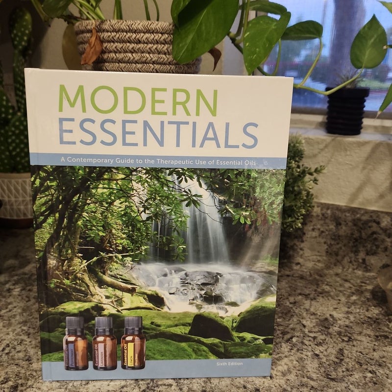 Modern Essentials: A Contemporary Guide book by Aroma Tools