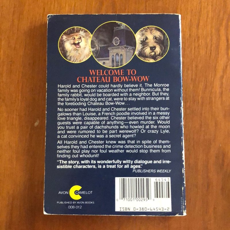 Howliday Inn by , Paperback | Pangobooks