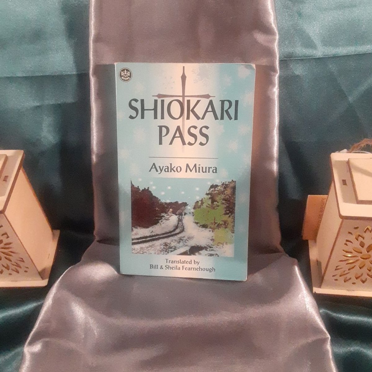 Shiokari Pass by Ayako Miura, Bill Fearnebough, Sheila Fearnebough