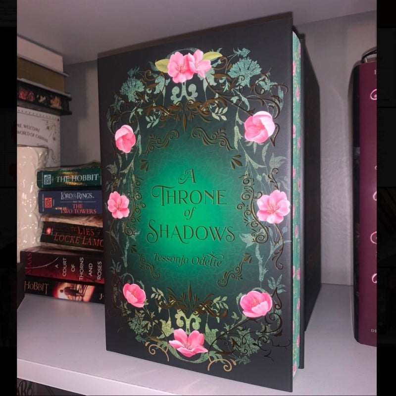 AURORA CRATE A Throne of Shadows Special Edition