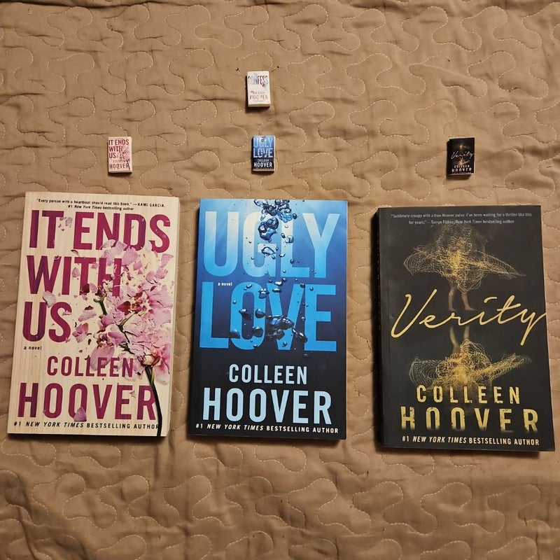 Colleen Hoover 3 book set with minis: It Ends With Us, Ugly Love, Verity