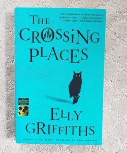 The Crossing Places (Ruth Galloway book 1)