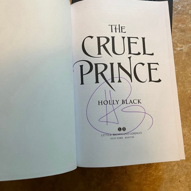 SIGNED Deluxe velvet edition Cruel Prince 