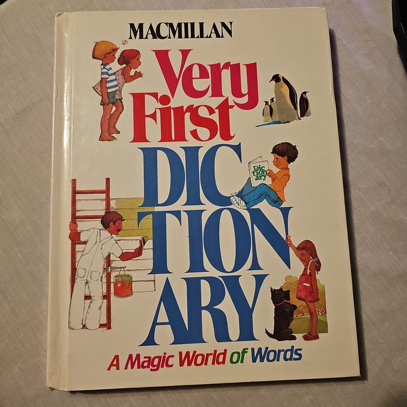 Macmillan Very First Dictionary