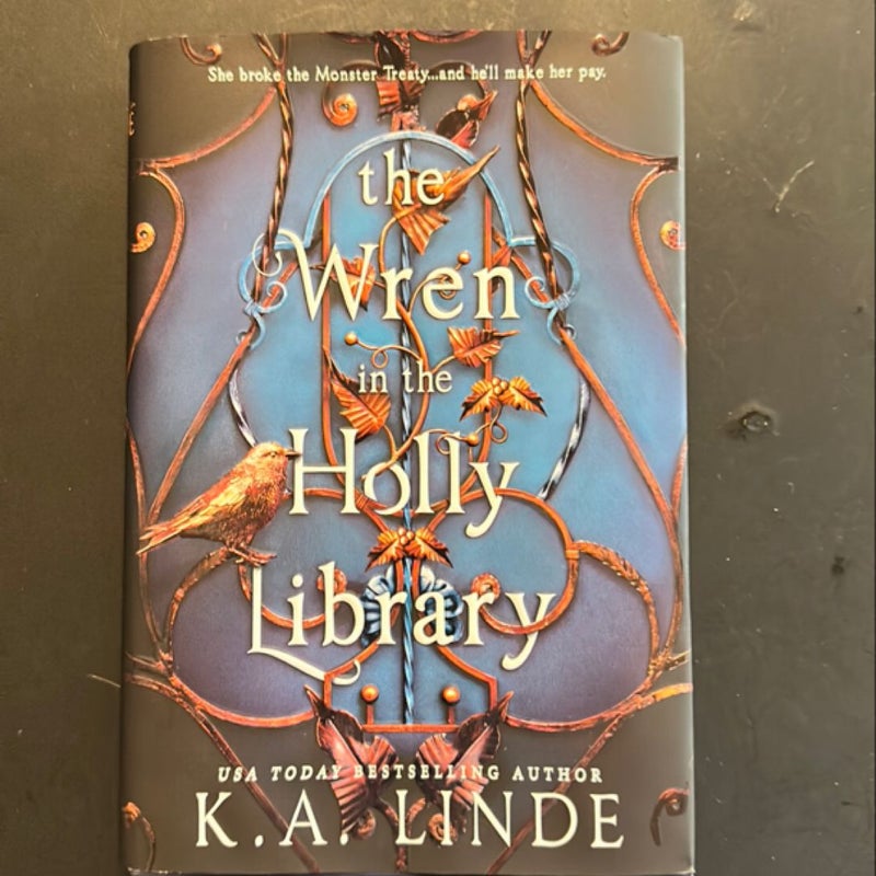 The Wren in the Holly Library (Deluxe Limited Edition)