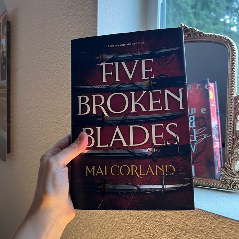 Five Broken Blades (Deluxe Limited Edition)